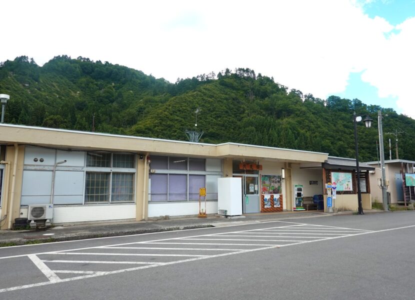 駅舎（駅舎）